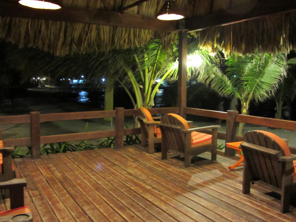 Ramon's Village Resort - outdoor lounge