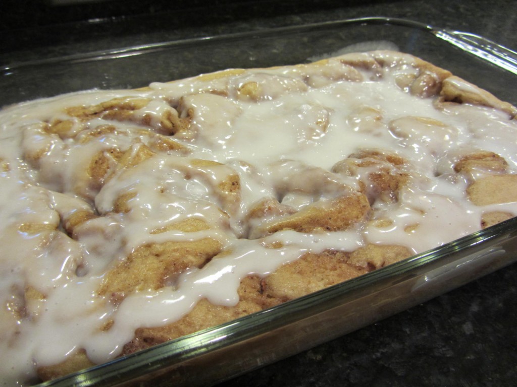 Recipe - pan cinnamon rolls with icing