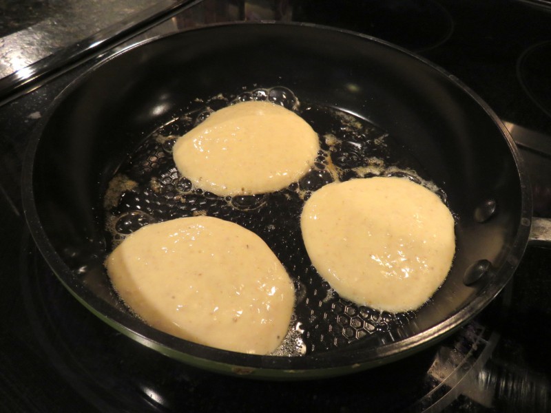 Recipe: Cottage Cheese Oatmeal Pancakes - Future Expat