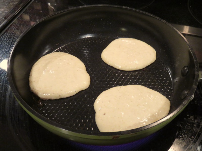 Recipe: Cottage Cheese Oatmeal Pancakes - Future Expat