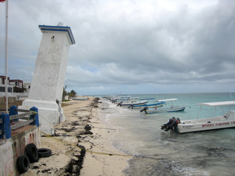 Puerto Morelos lighthouse 1