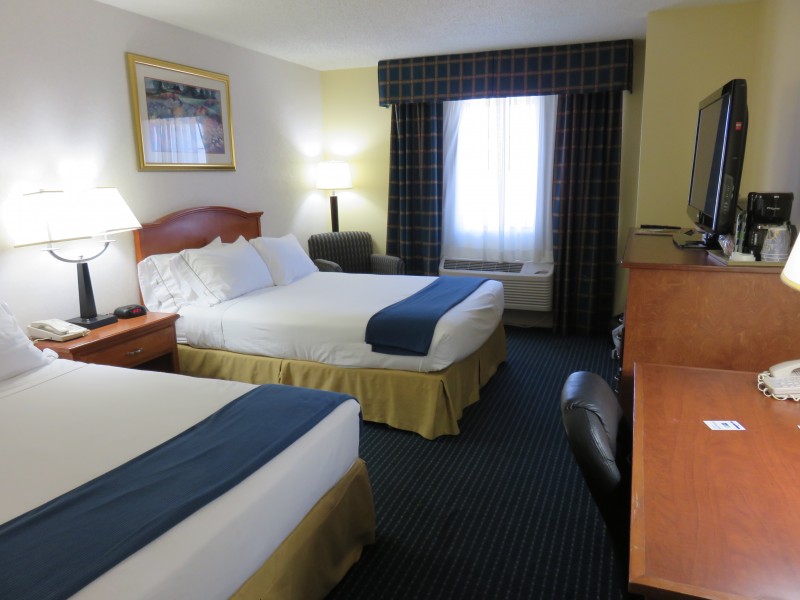 Travel with Dogs - Pet Friendly Hotel - Holiday Inn Express Sante Fe, NM