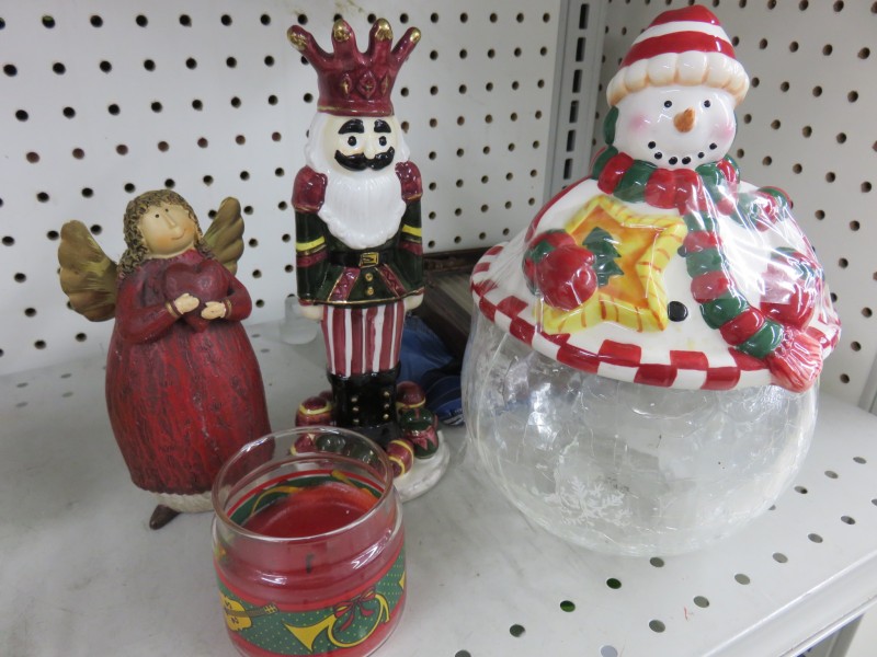 Shopping Thrift Stores for Holiday Decor | Future Expat